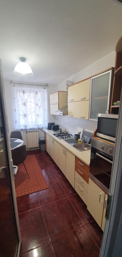 Apartament Chaplins 3 Camere Piatra Neamt Bagian luar foto